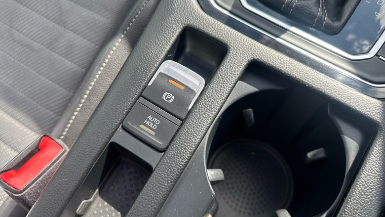 Volkswagen Passat 2.0 TDI R-Line 4dr DSG [Panoramic Roof] Diesel Saloon